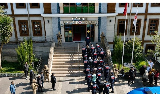 Giresun merkezli 4 ilde jandarmadan dolandırıcılık operasyonu