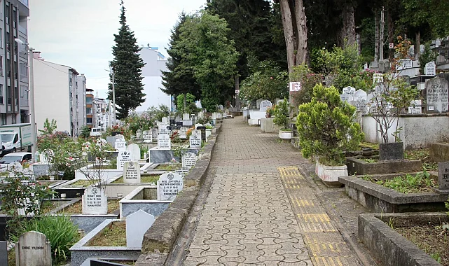 Giresun'da mezarlıklar bayrama hazır
