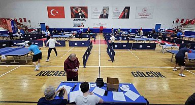 Gölcük'te masa tenisi heyecanı