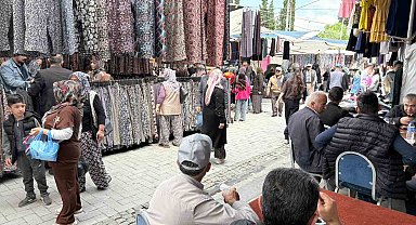 Gördes pazarında bayram bereketi
