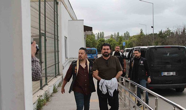 Gözaltına alınan Rasim Ozan Kütahyalı Adana'ya getirildi