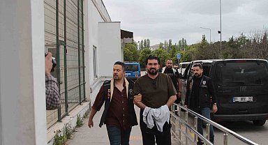 Gözaltına alınan Rasim Ozan Kütahyalı Adana'ya getirildi