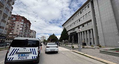 Güzellik salonunda mobil bankacılık tuzağı: Müşterilerinin adına kredi çeken şebeke çökertildi
