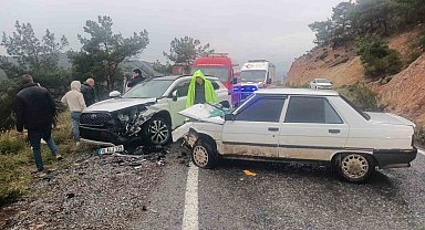 Havran'da iki otomobil çarpıştı: 1 yaralı