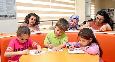 "Hayatımın İlk Kütüphanesi Annem" anne ve çocukların gönüllerine dokundu