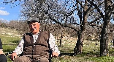Hayvanlarını otlatırken üstüne yıldırım düşen adam hayatını kaybetti