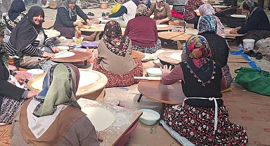 Hisarcık Cumhuriyet mahallesi kadınlarından gözleme hayrı