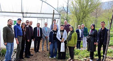 Hollandalı Heyet, Kütahya'da blueberry yatırımları için incelemelerde bulundu