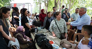 Honaz Belediyesi tarafından düzenlenen Anneler Günü etkinliğine yoğun katılım