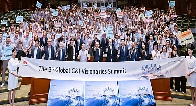 Huawei, farklı sektörlerde daha yeşil bir geleceği şekillendiren 3. Küresel C&I Vizyonerler Zirvesine ev sahipliği yapıyor