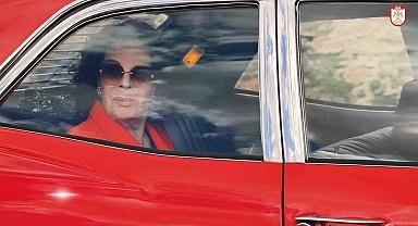 Hülya Koçyiğit'in 50 yıllık film sahnesi Sivas'ta yeniden canlandırıldı
