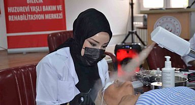 Huzurevi sakinlerine Anneler Günü'nde anlamlı dokunuş