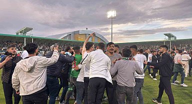 Iğdır'da Amed Sportif Faaliyler taraftarının şampiyonluk coşkusu