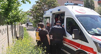 Iğdır'da çatı katı yangınında anne ve down sendromlu çocuk dumandan etkilendi