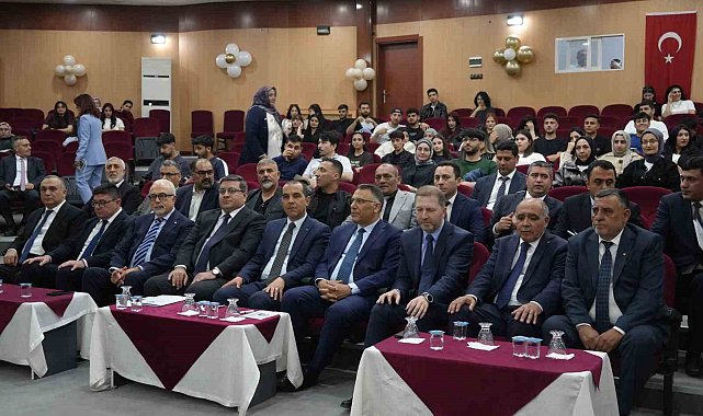 Iğdır'da "Azerbaycan Yatırım Fırsatları: Nahçıvan Bölgesinin Stratejik Avantajları" semineri