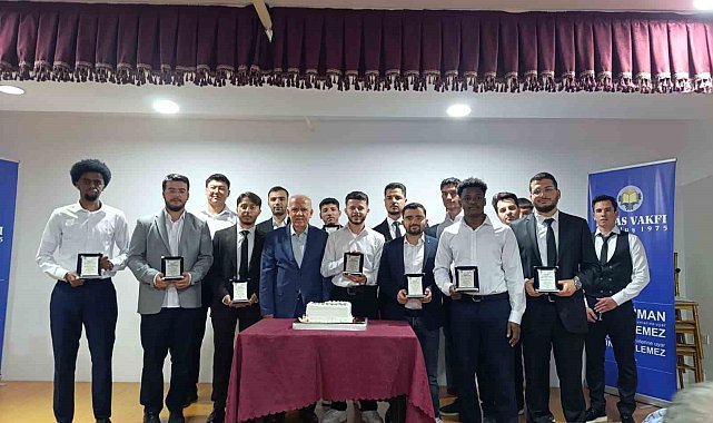 İhlas Vakfı Sıla Öğrenci Yurdu'nda öğrencilerin mezuniyet heyecanı