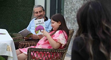 İlkokul öğrencisi minik kız kitap yazdı