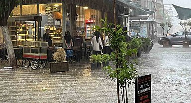 İncirliova'da sağanak ve fırtına etkili oldu