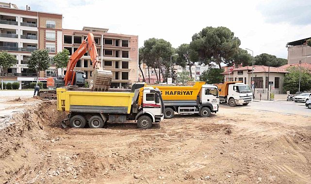 İncirliova'nın Yeni Meydan Projesi'nde ilk kazma vuruldu