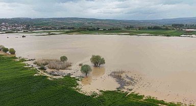 İnegöl'de sular altında kalan araziler havadan görüntülendi