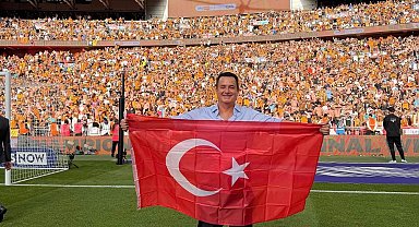 İngiltere'de tarih yazan Türk başkan!