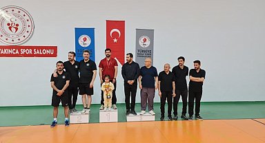 İnönü Üniversitesi, Masa Tenisi Kurumlar Ligi'nde Malatya ikincisi oldu