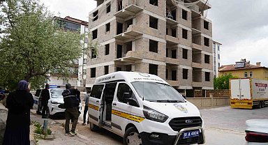 İnşaattan düşen işçi ağır yaralandı
