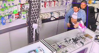 İnternetten öğrendiği Heimlich manevrasıyla arkadaşını hayata tutundurdu