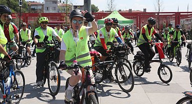 İstanbul Bakırköy'de pedallar 19 Mayıs'a çevrildi