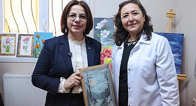 İstanbul Maltepe'de annelere erken kutlama