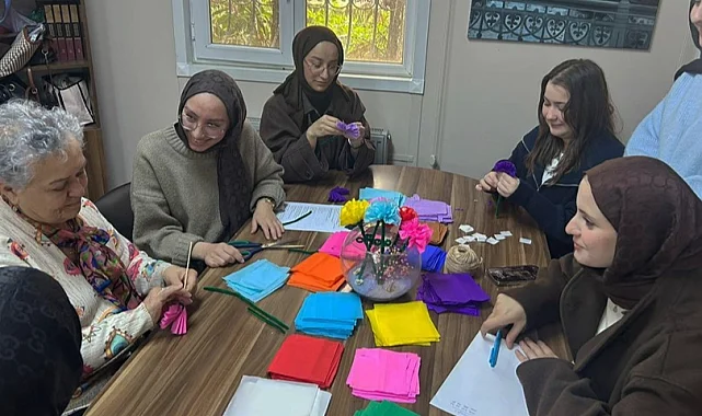 İstanbul Maltepe'de sağlıklı yaşlanmayı destekleyen atölye çalışması
