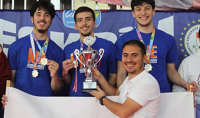İzmir Ekonomi, 'eskrim'de Türkiye şampiyonu