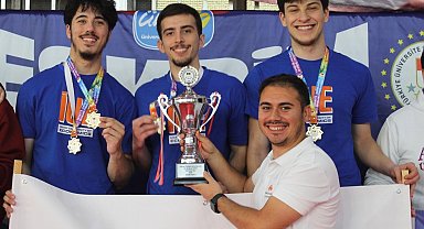 İzmir Ekonomi, 'eskrim'de Türkiye şampiyonu