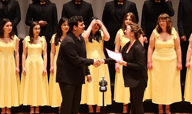 İzmir Uluslararası Çoksesli Korolar Festivali başladı
