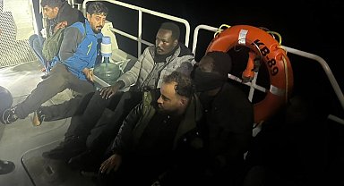 İzmir'de 66 düzensiz göçmen yakalandı