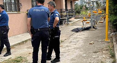 İzmir'de cam silerken 4. kattan düşen adam hayatını kaybetti