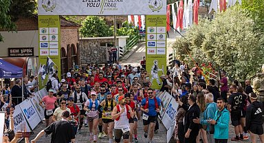 İzmir'de Efeler Yolu Ultra Trail'de madalyalar verildi