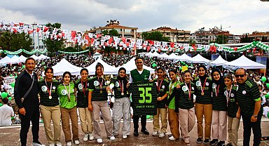 İzmir'de gençler sağlıklı yaşam için buluştu