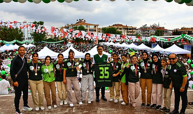 İzmir'de gençler sağlıklı yaşam için buluştu