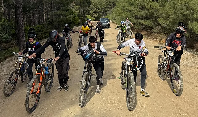 İzmir'de yeni parkurda adrenalin dolu festival