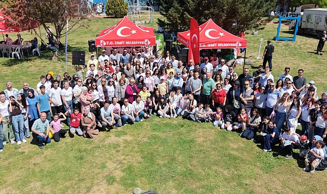 İzmit Çınar Akademisi pilav gününde buluştu