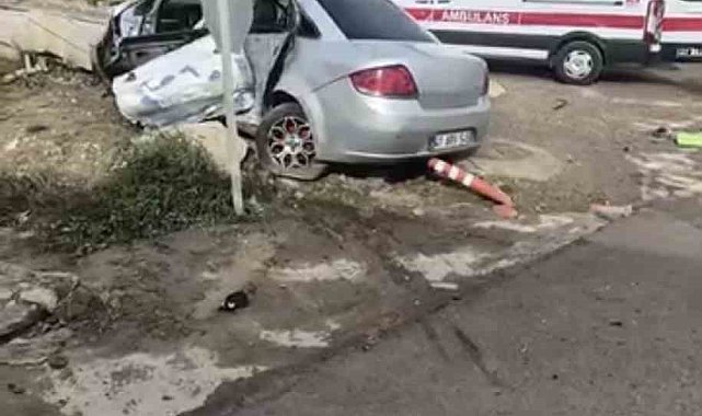 İzmit'te otomobil ile belediye otobüsü çarpıştı: 3 yaralı
