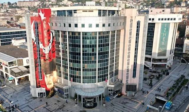 İzmit'te bayram öncesi belediyeden esnafa kolaylık