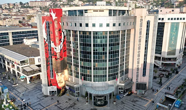 İzmit'te bayram öncesi belediyeden esnafa kolaylık