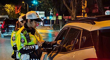 Kadıköy'de polis ekiplerinden bayram denetimi