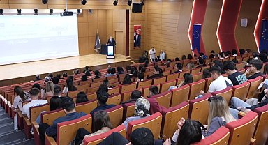 Kampüsten Avrupa'ya açılan fırsat kapısı Bursa'da konuşuldu
