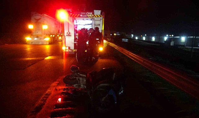 Kamyonet ile motosiklet çarpıştı: 1 ağır yaralı