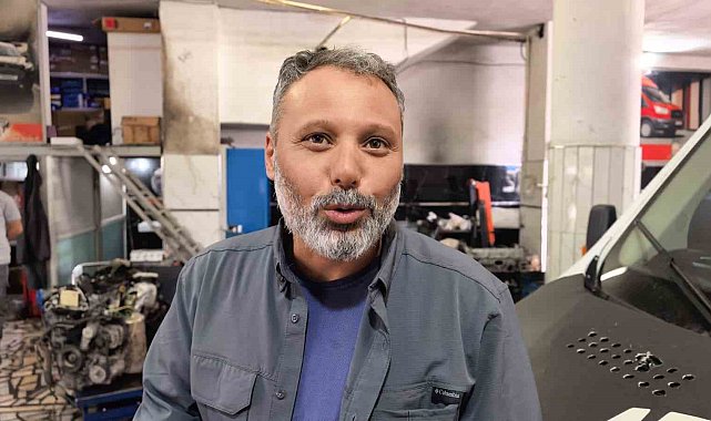 Kamyonetin motorunda giden tamirci konuştu: "Müşteriyi 40 bin liradan kurtardık"