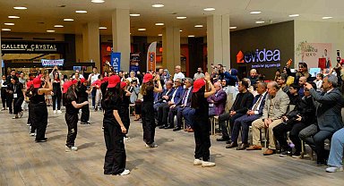 Kansere karşı sesler yükseldi: Sağlık, eğitim ve sanat tek çatı altında buluştu