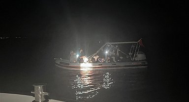Karaburun açıklarında 17 göçmen kurtarıldı
